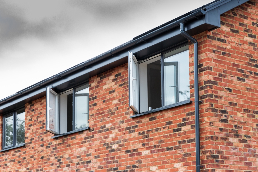Liniar fascia and soffit roofline